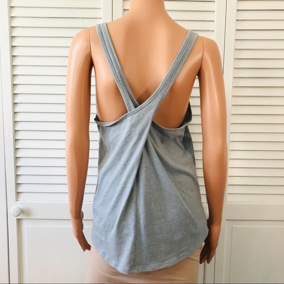 3/$25 UNDER ARMOUR Gray Criss Cross Back USA Tank Top Size XL - Picture 7 of 7